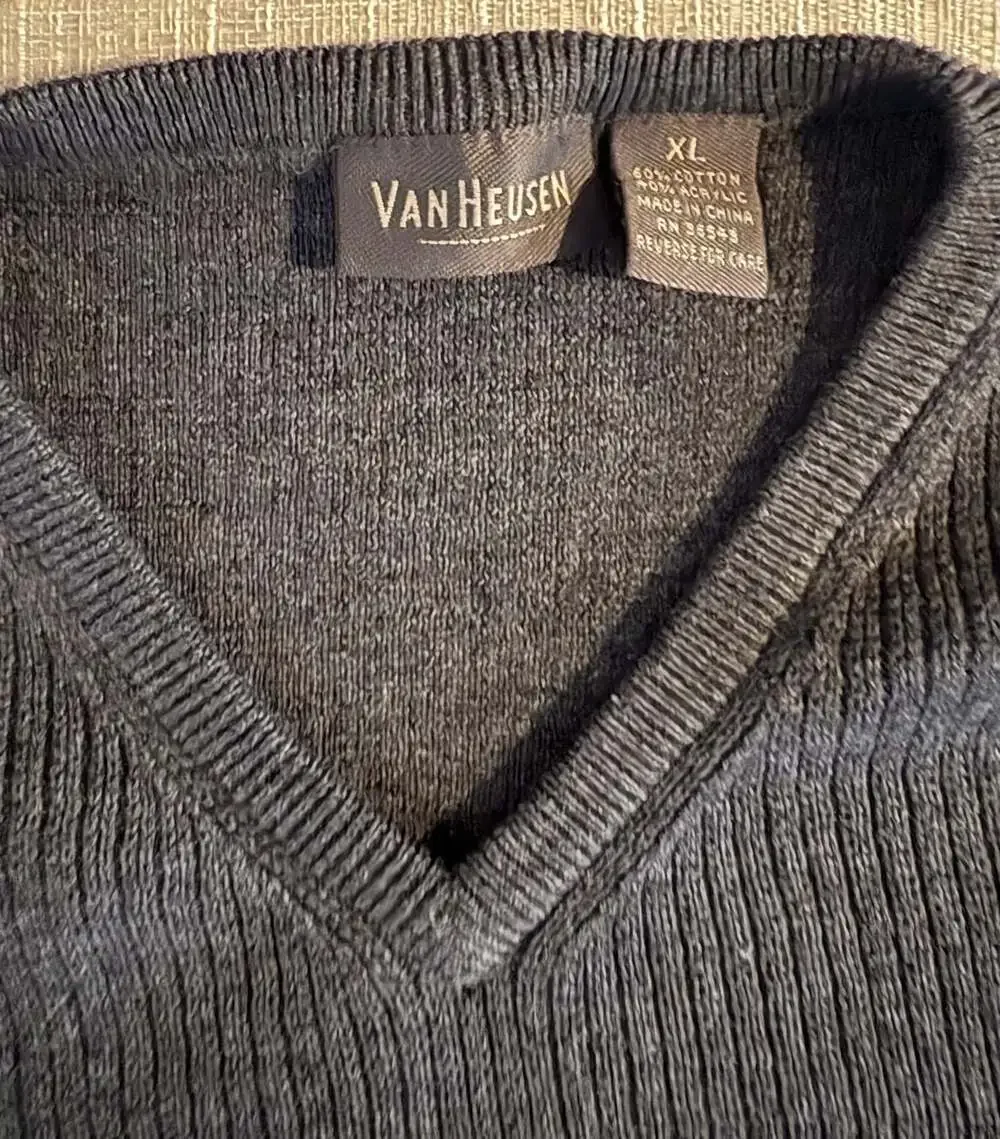 Van Heusen Men's Dark Gray V-Neck Sleeveless Sweater Vest